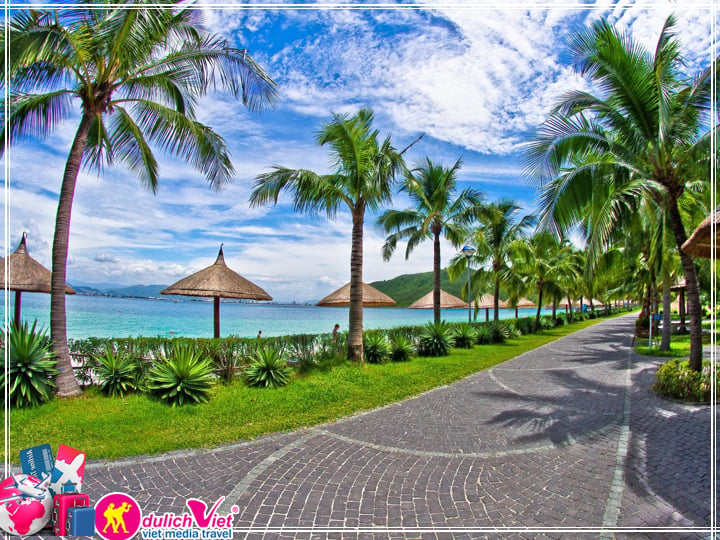 Du Lịch Free & Easy Miền Trung giá tốt khám phá bãi biển Nha Trang